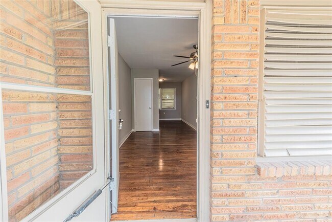 Foto del edificio - 124 N Washington St