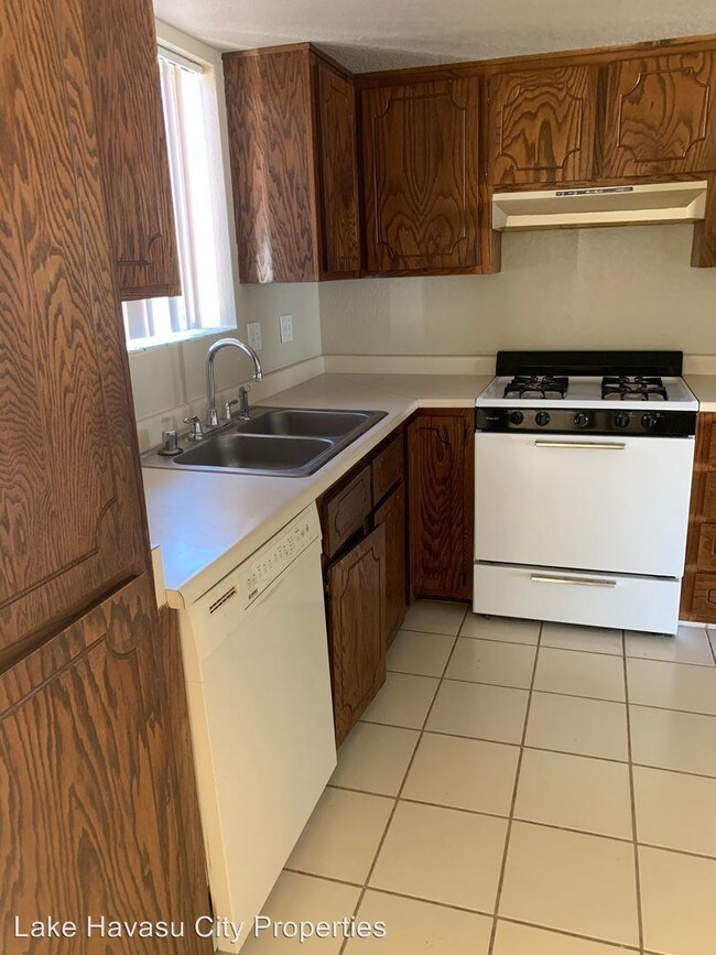 Building Photo - 3 br, 2 bath House - 2875 Daytona Ave