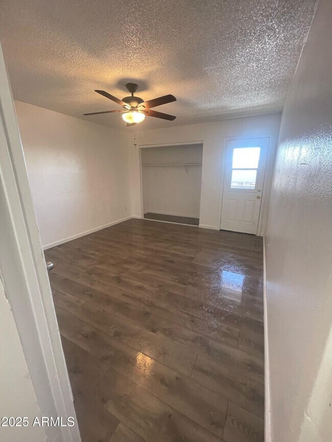 Foto del edificio - 2806 N 43rd Ave