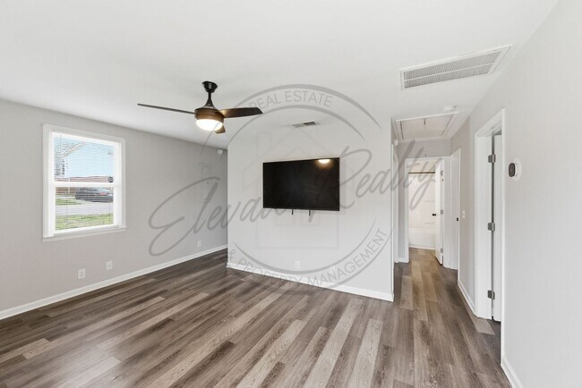 Foto del edificio - Two Bedroom Ranch Duplex in Hermitage with Updates and on Special!