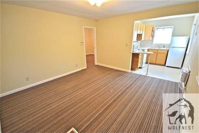 Building Photo - Spacious 1 Bedroom Holladay Apartment