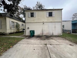 Building Photo - 201 Olive Ave