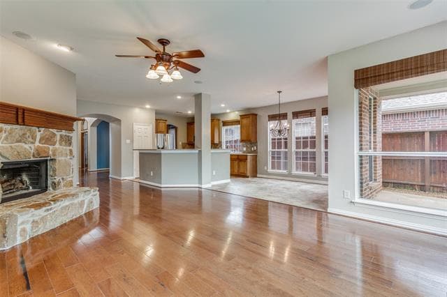 Building Photo - 1441 Golf Club Dr