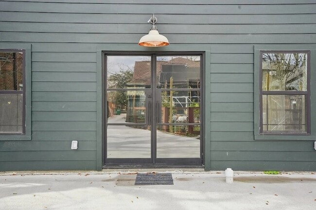 Photo - 1410 Elliott St Apartment