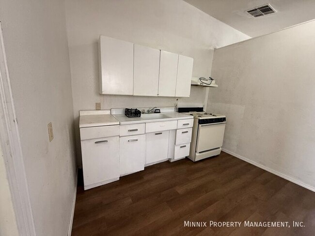 Building Photo - 1526 Yandell Dr