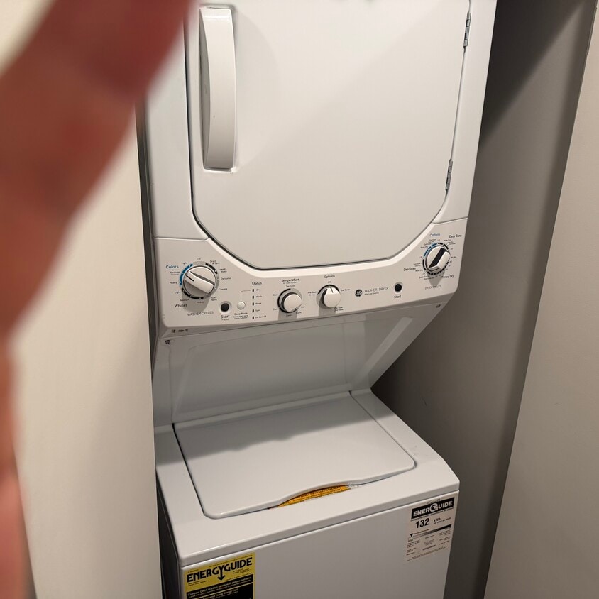 washer and dryer - 131 Wilmot St