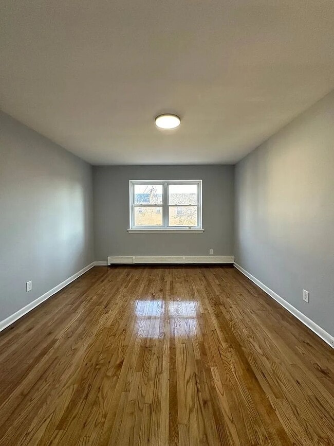 Building Photo - 405 Grove St