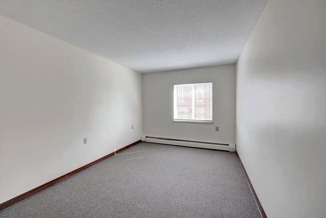 Building Photo - Sibley Estates (West)