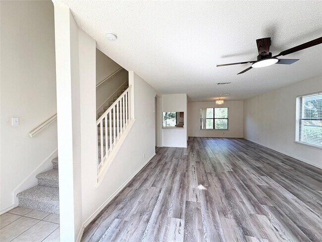 Foto del edificio - 8332 Montoya Cir
