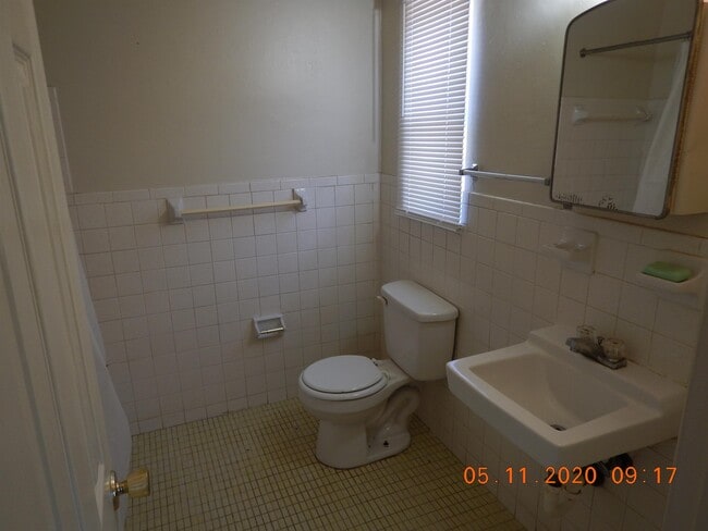 Building Photo - 5877 Fairfield Ave S