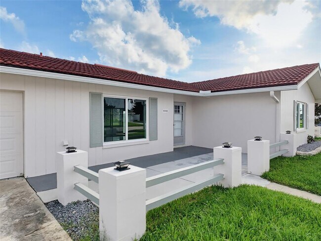 Foto del edificio - 4044 Headsail Dr