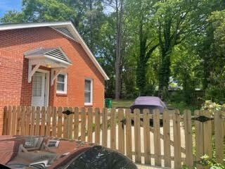 Foto del edificio - 4425 Halstead Dr