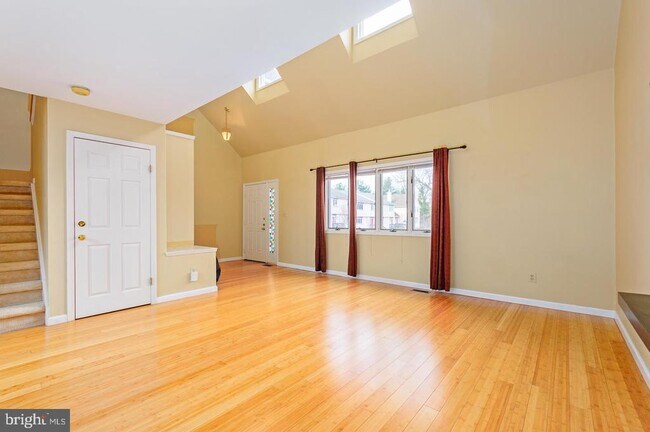 Foto del edificio - 18 Hanover Ct