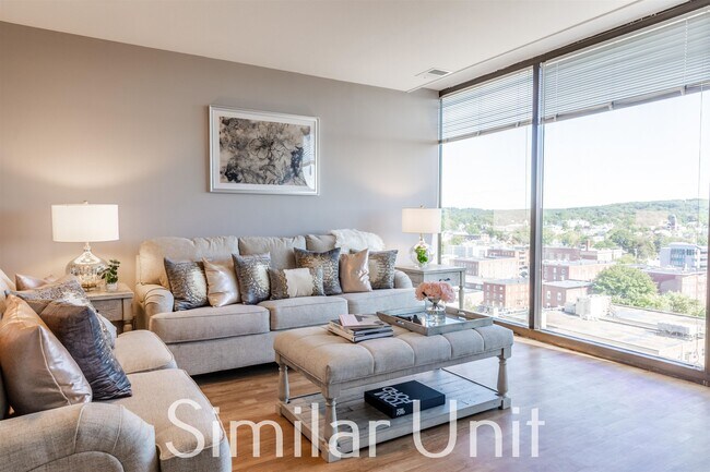 Foto del edificio - 1000 Elm St