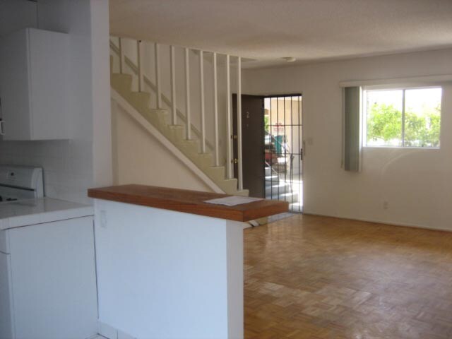 Foto del edificio - 1311-1315 Ocean Park Blvd