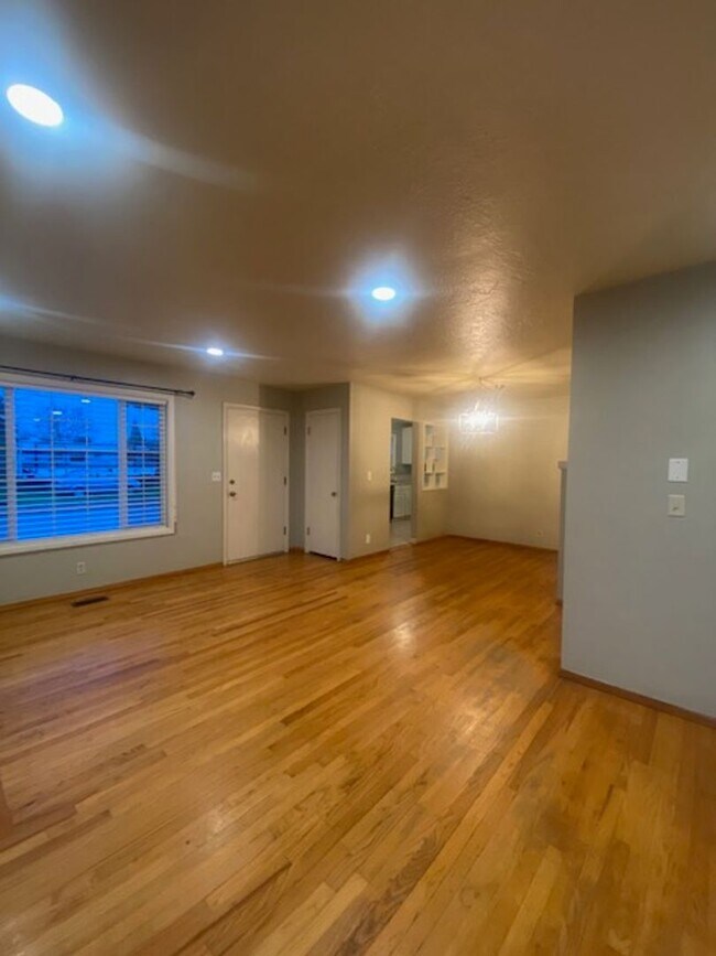 Foto del edificio - Charming 3 Bedroom Home Lebanon Home with Large Fenced Yard! **$500.00 Off First Full Month's Ren...