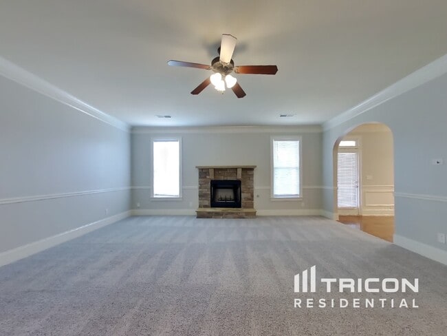 Building Photo - 4627 Town Manor Dr