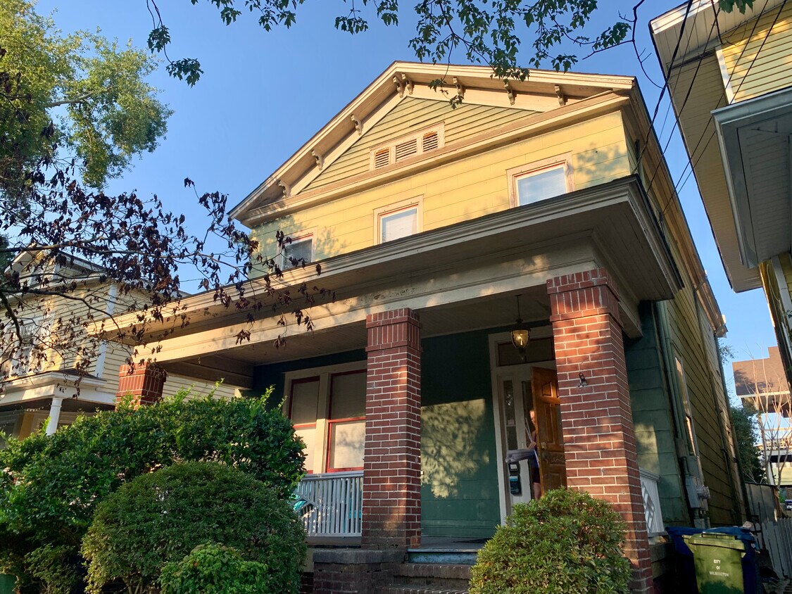Primary Photo - 406 S 5th Ave