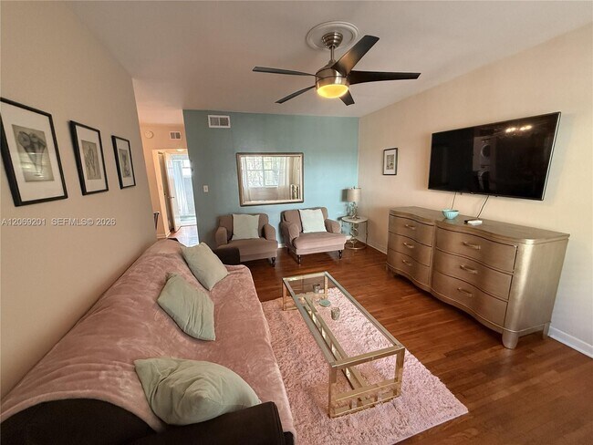 Foto del edificio - 915 8th St