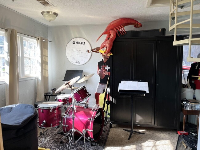 Building Photo - 1724 28th St