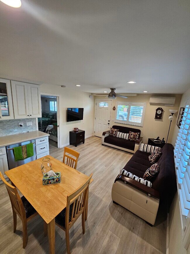Foto del edificio - 9771 Paso Robles Ave