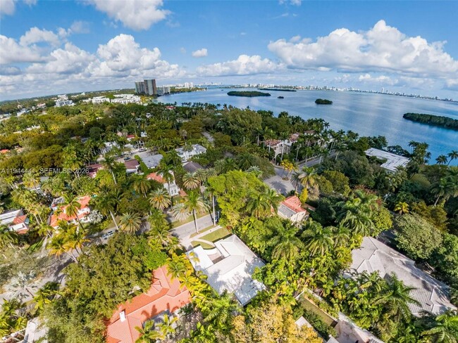 Building Photo - 680 NE 57th St