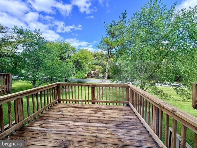 Foto del edificio - 6064 Majors Ln