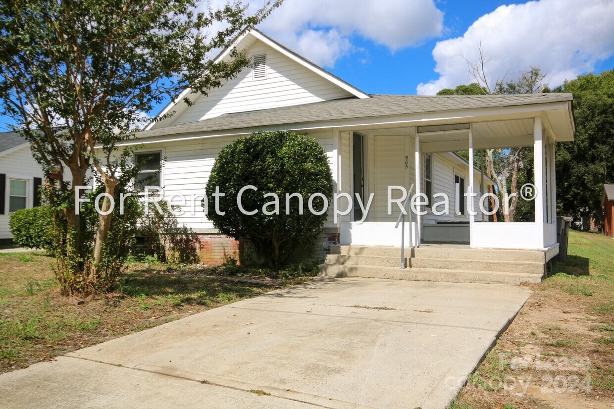 Primary Photo - 905 Rhode Island Ave