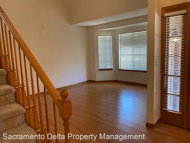 Foto del edificio - 4 br, 3 bath House - 5018 Clairmont Drive