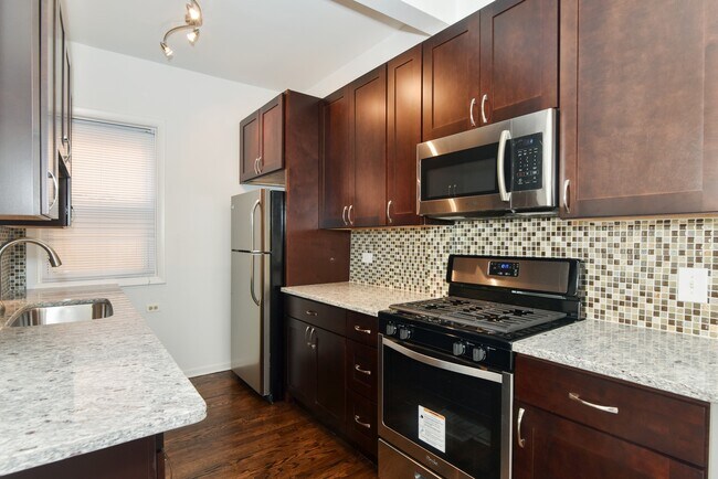 Foto del edificio - 725 N Throop St