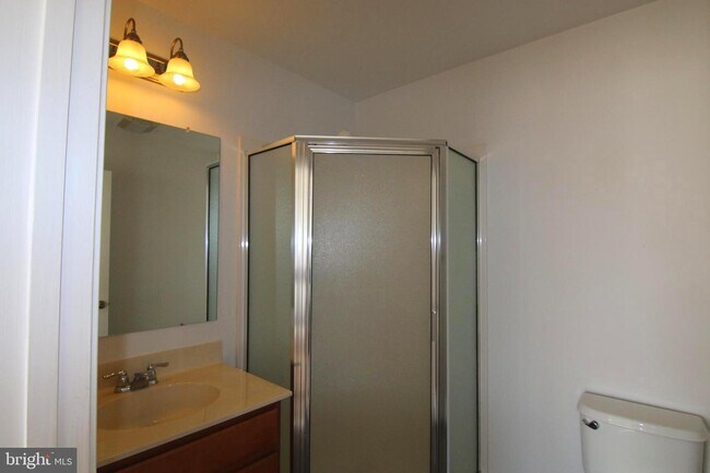 Building Photo - 363 Paradee Dr