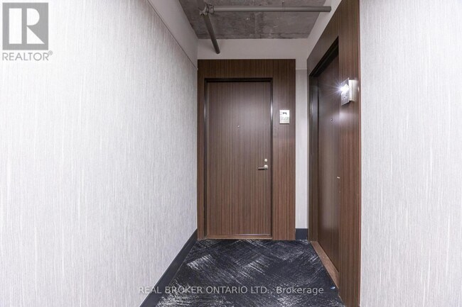 Photo du bâtiment - 560 King St W