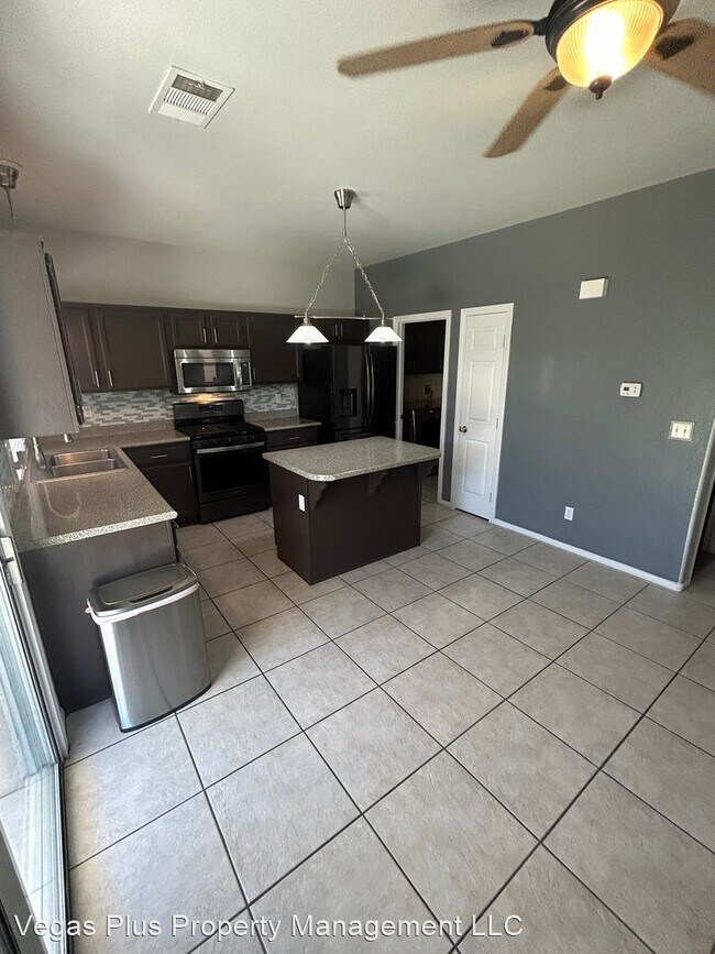 Foto del edificio - 4 br, 2.5 bath House - 1915 Chickasaw Drive