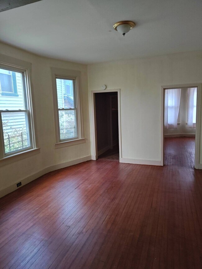 Foto del edificio - 118 Winter Ave