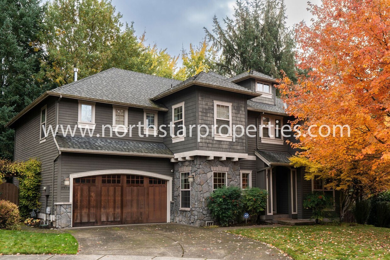 Primary Photo - Fabulous Garden Home Craftsman