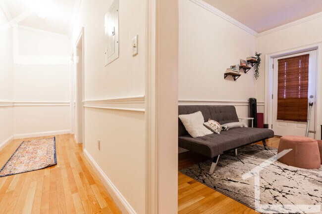 Building Photo - 76 Quint Ave