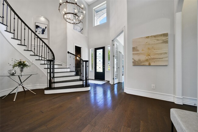 Building Photo - 1332 Gardenia Dr