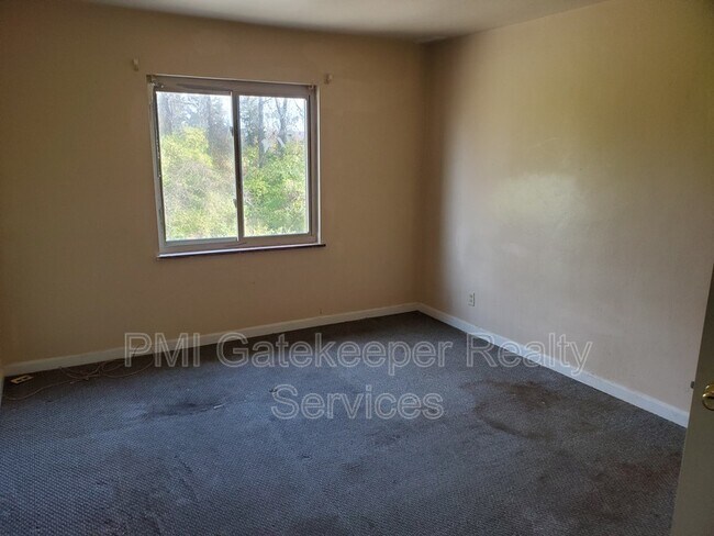 Building Photo - 7772 Stillwell Rd