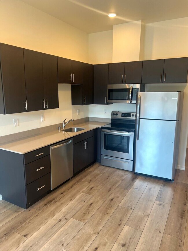 Foto del edificio - Evergreen Multiplex