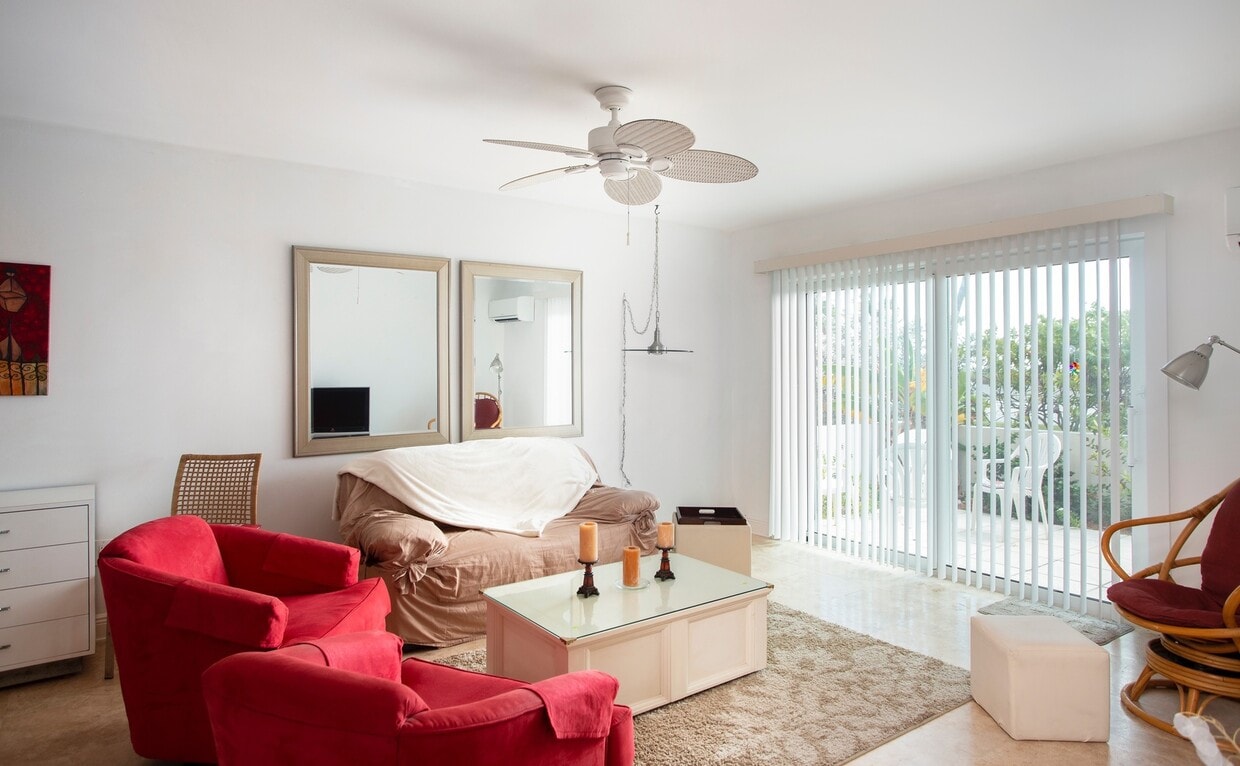Primary Photo - 2 bedroom 1 bathroom Furnished Oceanfront ...