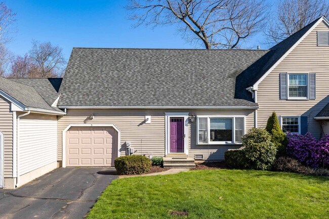 Foto del edificio - 5 Leo J Ln