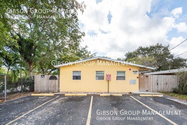 Foto del edificio - 1808 SW 11th Ct