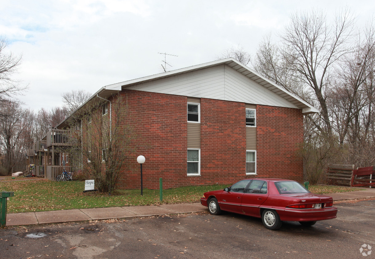 Alojamiento en Elk Mound Apartaments - Elk Mound Housing Apartments