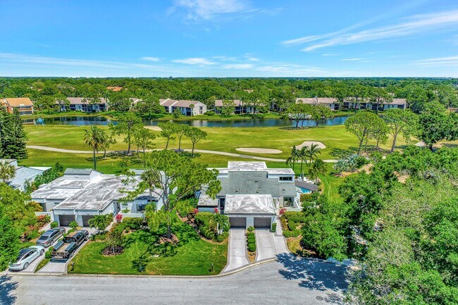 Foto del edificio - 3141 Heatherwood Ln