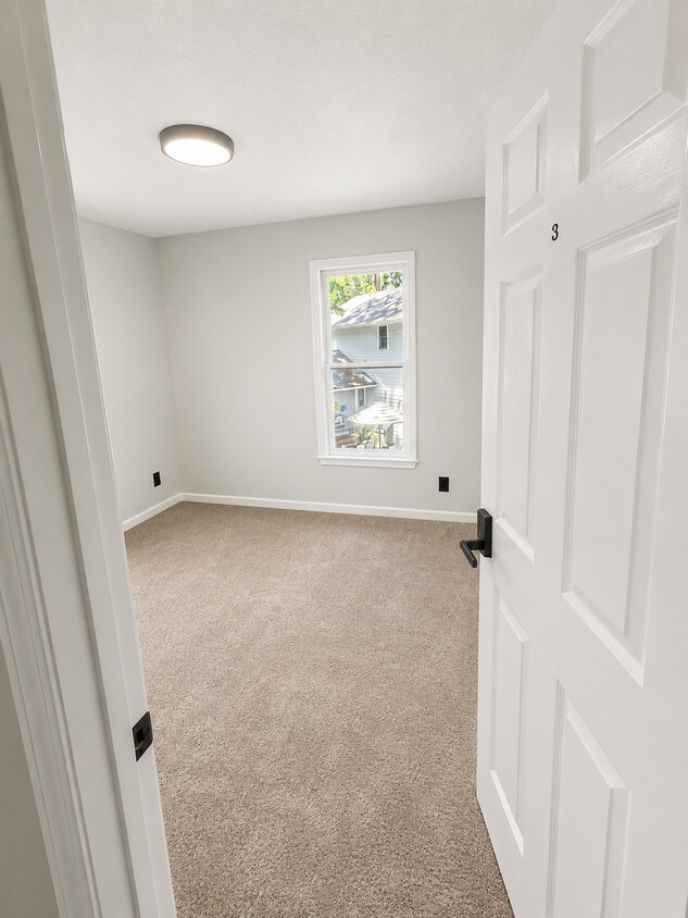Foto del edificio - Private Room for Rent in a Shared Home!