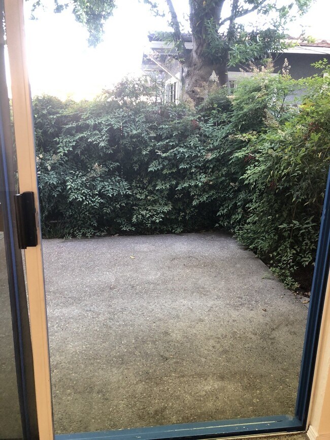 Foto del edificio - 103 S 1st St