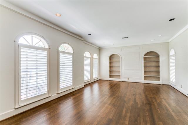 Foto del edificio - 4541 N Versailles Ave