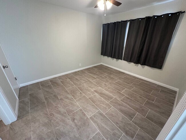 Foto del edificio - 12786 Garden Grove Blvd