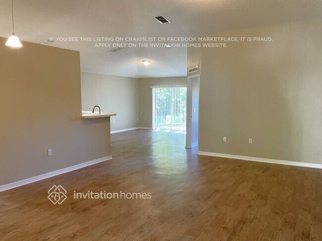 Foto del edificio - 1710 W Marshall Lake Dr