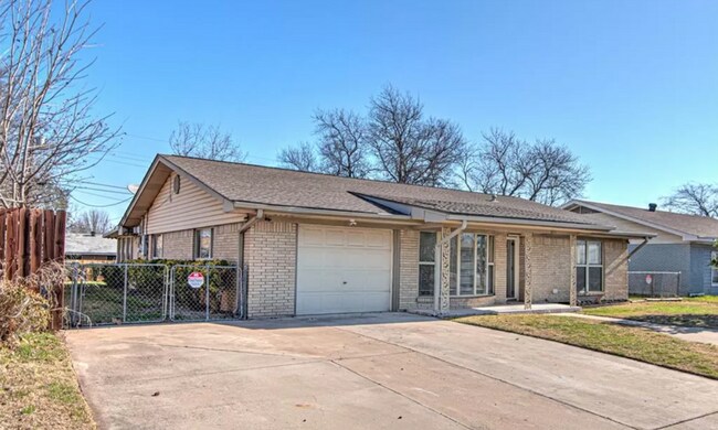 Foto del edificio - RENT REDUCTION - AVAILABLE NOW!